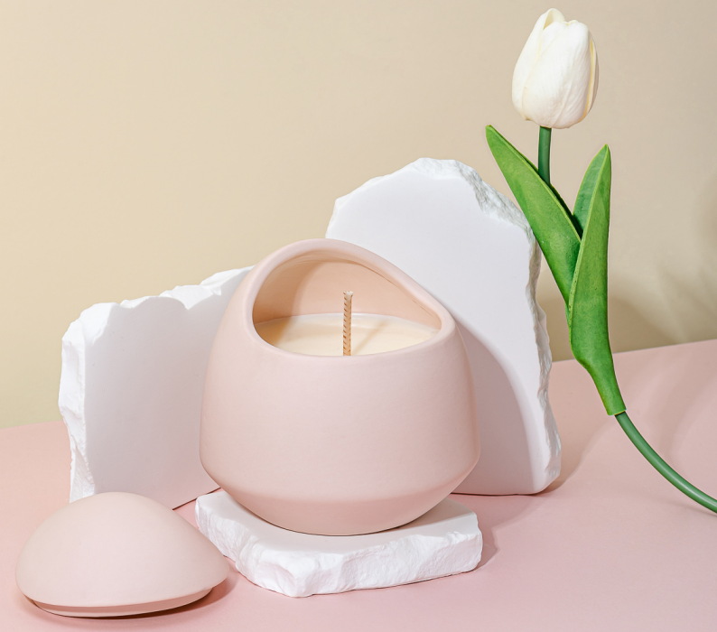 With porcelain as the pen, I inscribe a love letter to time for my mother.