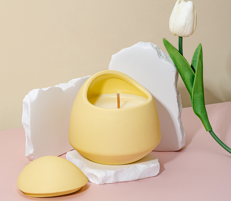 With porcelain as the pen, I inscribe a love letter to time for my mother.
