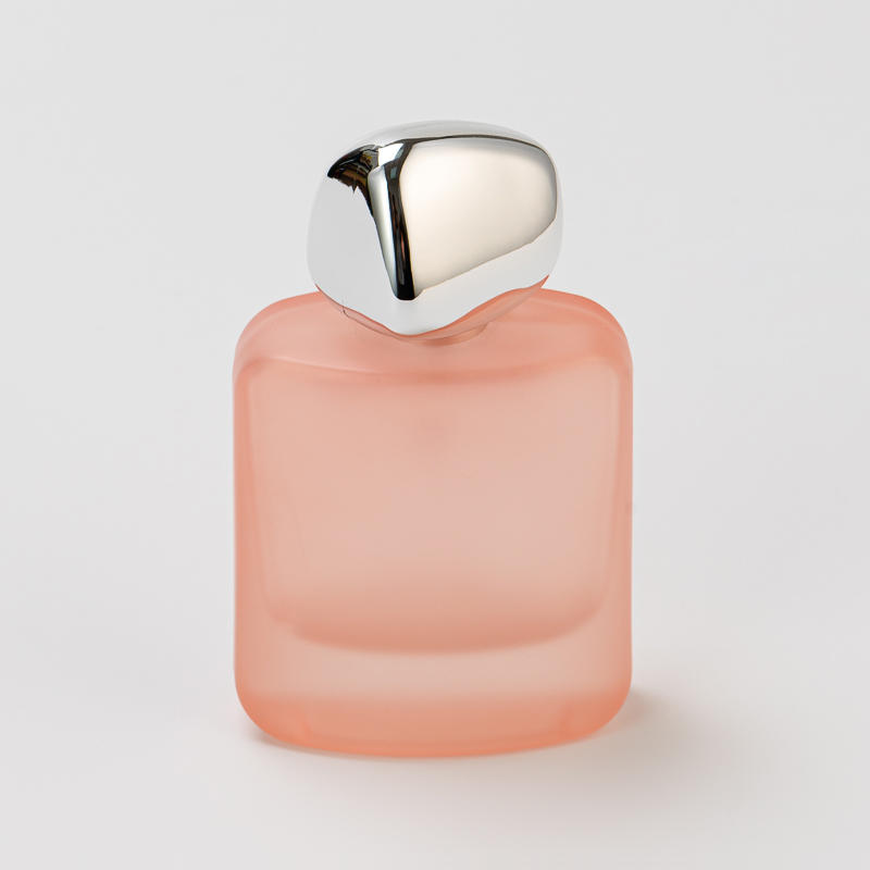 زجاجة عطر من الزجاج الوردي البلوري لديكور المنزل مع غطاء فضي