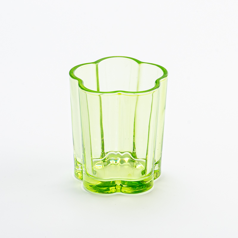 إناء زجاجي أخضر فاتح على الطراز الإبداعي مزود بجرة شمعة سعة 5 أونصة