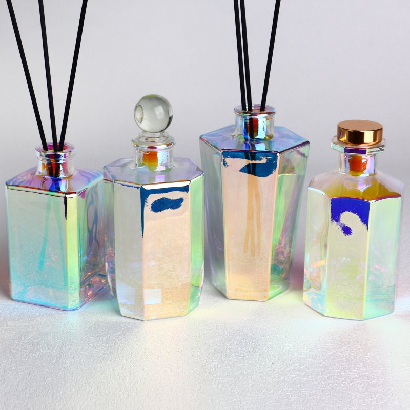 Flacons diffuseurs en verre galvanisé Prism avec bouchons