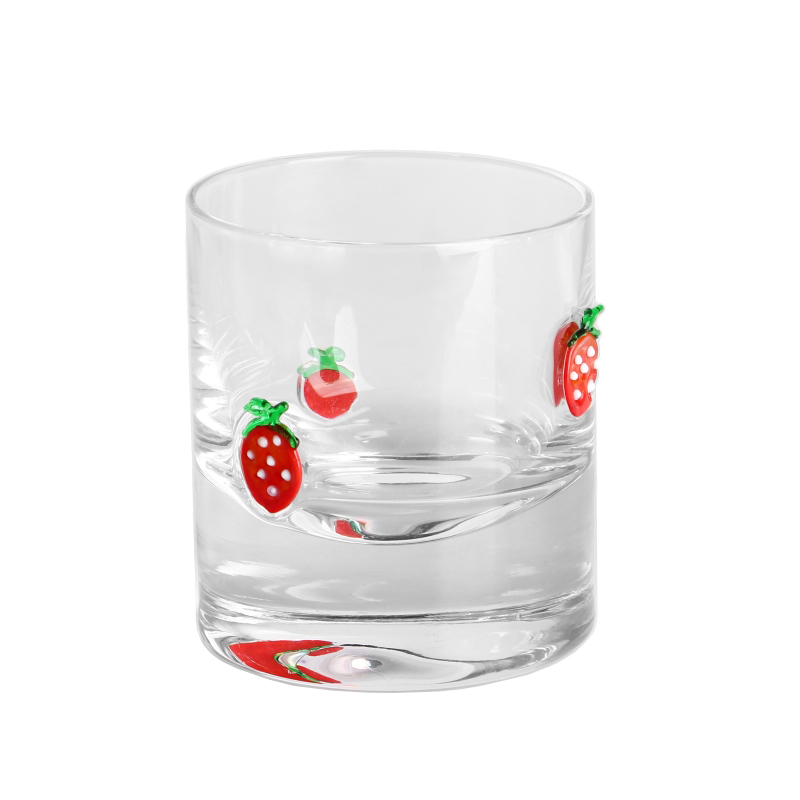 Großhandel handgefertigtes Blei-frei kristall altmodisch 3D-Erdbeer-Inlay-Dekoration Klares Whiskybrillen für Wodka Tequila