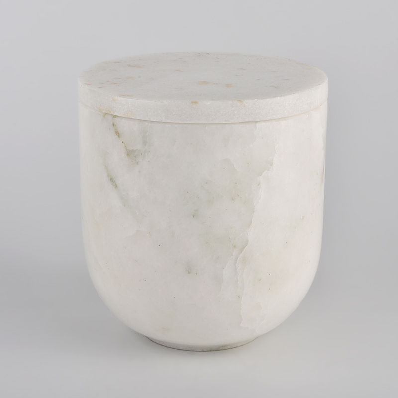 Malaking round bottom marble candle garapon at lids.