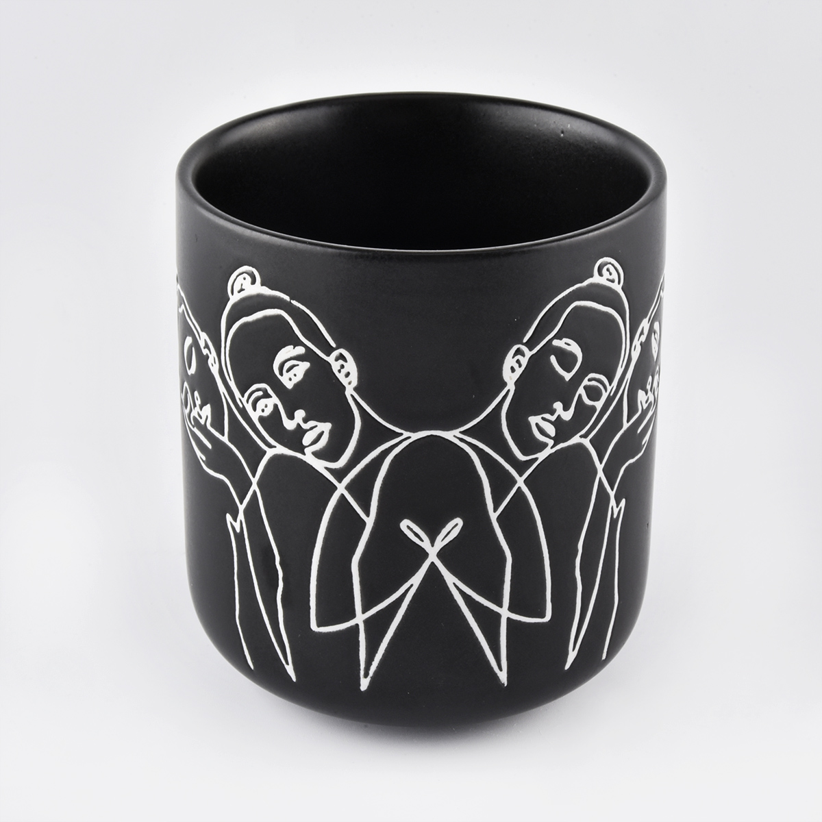 Einstök svart keramik skip með hvítum prenta