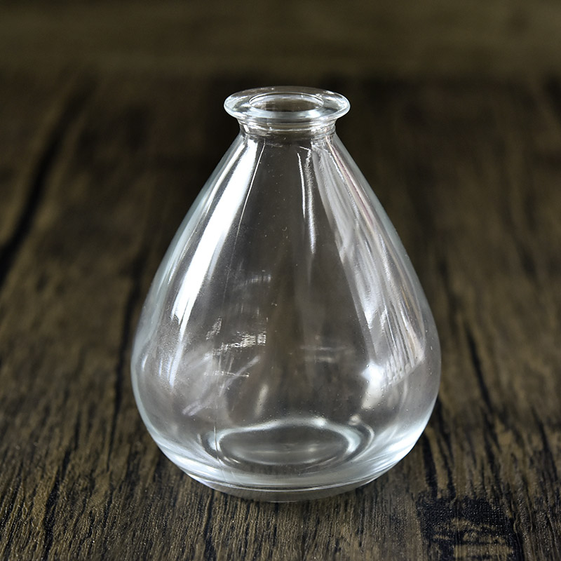 Konusveida kristāla stikla pudeles mājas smaržu difuzoram