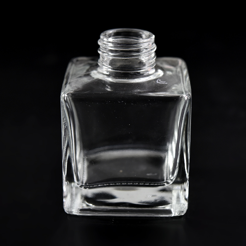 50ml квадратна луксозна стъклена бутилка за търговия на едро