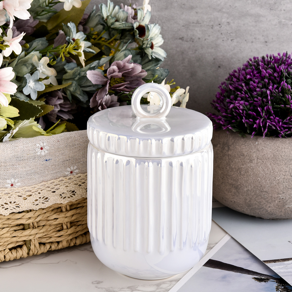 Reka bentuk mewah Ceramic Candle Jar dengan Tudung