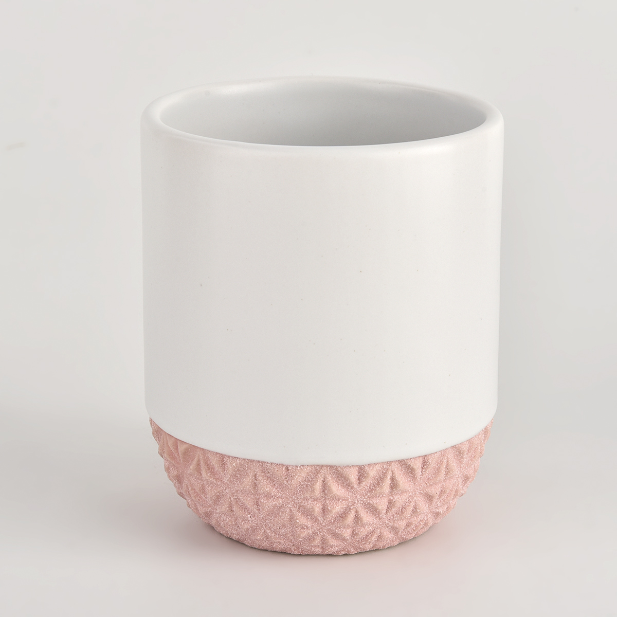 Matte color ceramic candle containers and lids with emboss pattern