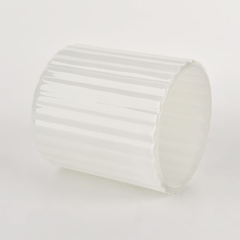 垂直パターン6オンスの白いガラスキャンドルホルダー