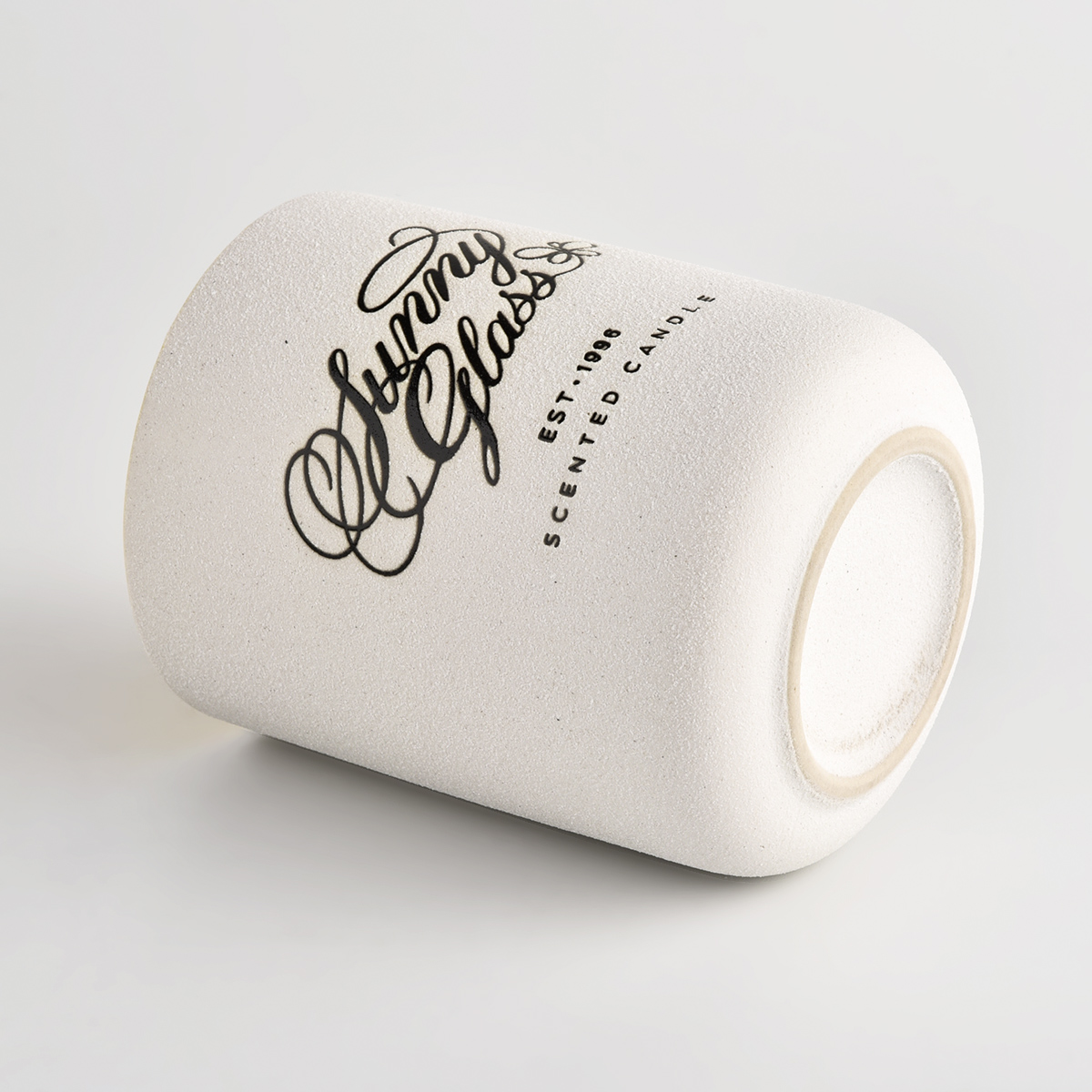 2022 baru OEM / ODM label pribadi botol lilin keramik dengan nama dedak