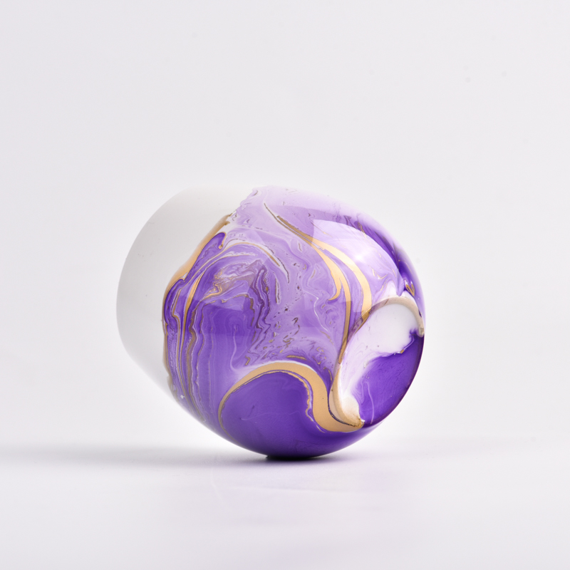 Hand painting ceramic candle jars for home fragrance