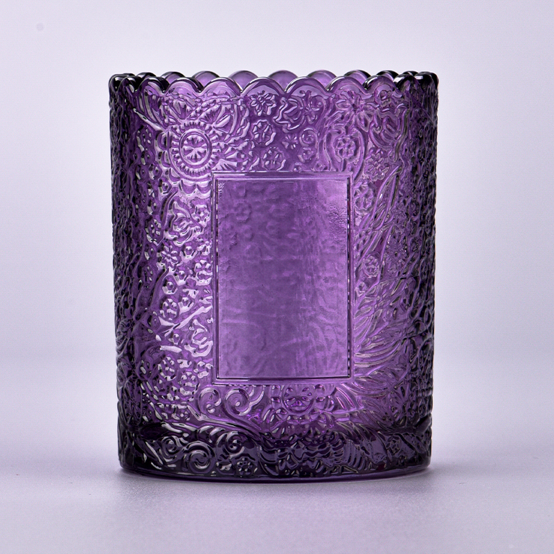 Популярный фиолетовый цвет с индивидуальным рисунком на стеклянном подсвечнике объемом 250 мл.
