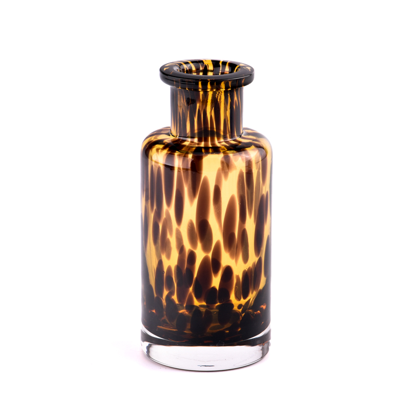Home Decor Elegantné fľaštičky s arómou trstinového difúzora z jantárového skla