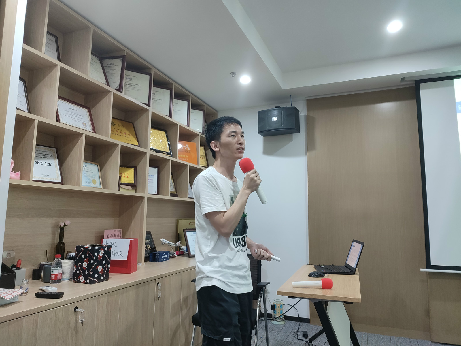 First look at the circle war mid-term meeting of Sunny Worldwide Logistics in June