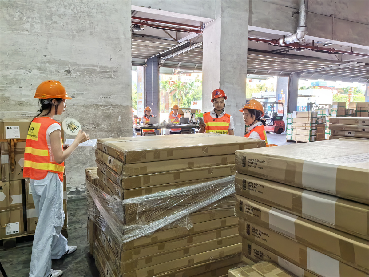 Fret aérien traçable vers Dubaï depuis la Chine transitaire porte à porte des Émirats arabes unis au Moyen-Orient