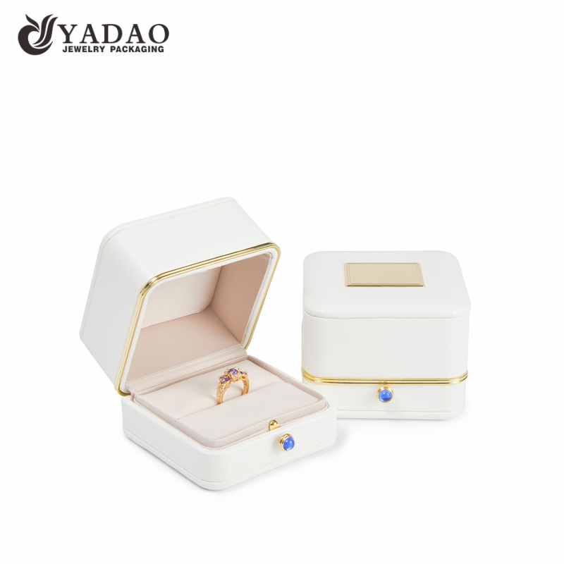 Fashion White Plastic Box Gold Edge Feature Button Ring Jewelry Box Proposal Ring Box
