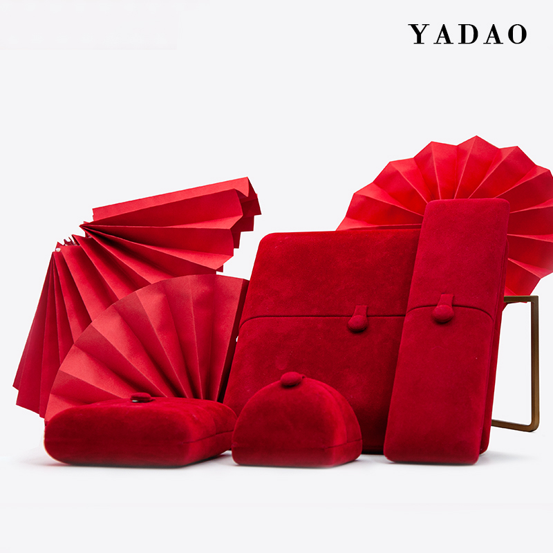 YADAO coffret à bijoux rouge avec bague, boucle d'oreille, collier, bracelet