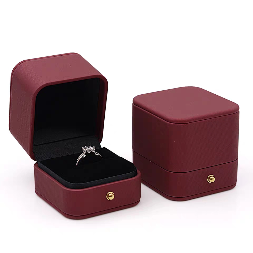 Factory Direct Supply Jewelry Box Red Ring Box Luxury Customized Logo Pendant Box