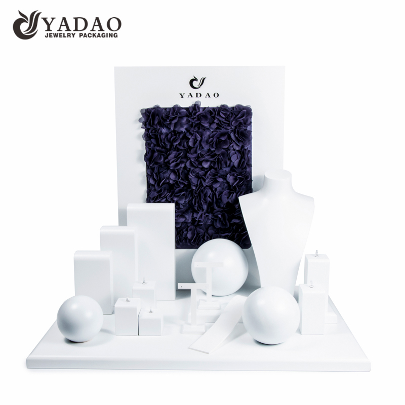 White minimalism resin bust display set MDF for jewelry display