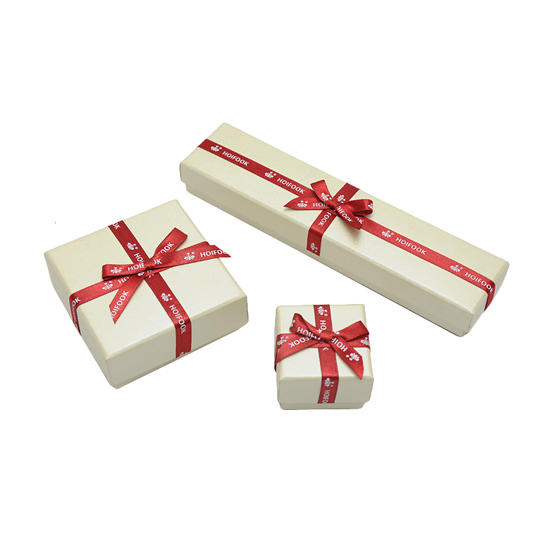 Christmas Jewelry Gift Box Paper Packaging with Ribbon Ring Bangle Bracelet Box