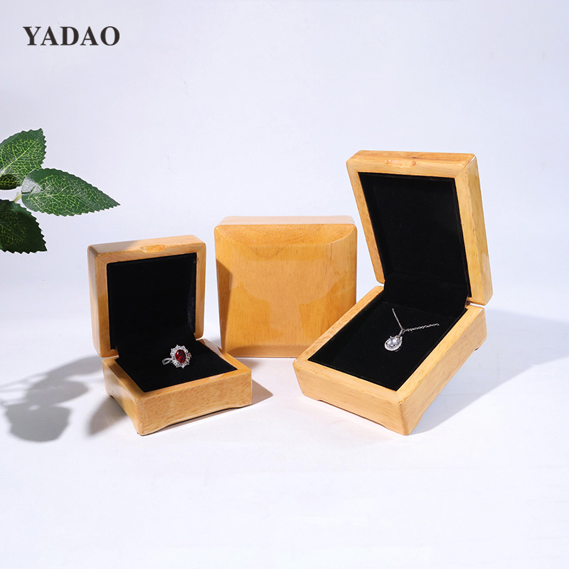 Factory wholesaler high-ed wood crafts wooden boxes for ring bangle pendant packaging