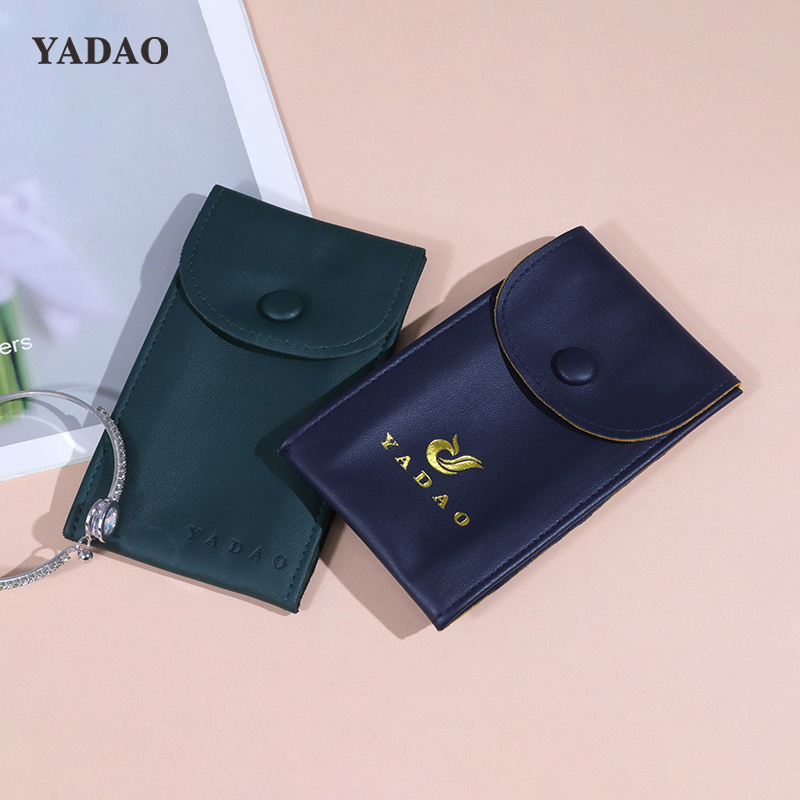 Pu leather watch packaging high end material button design safe shipping