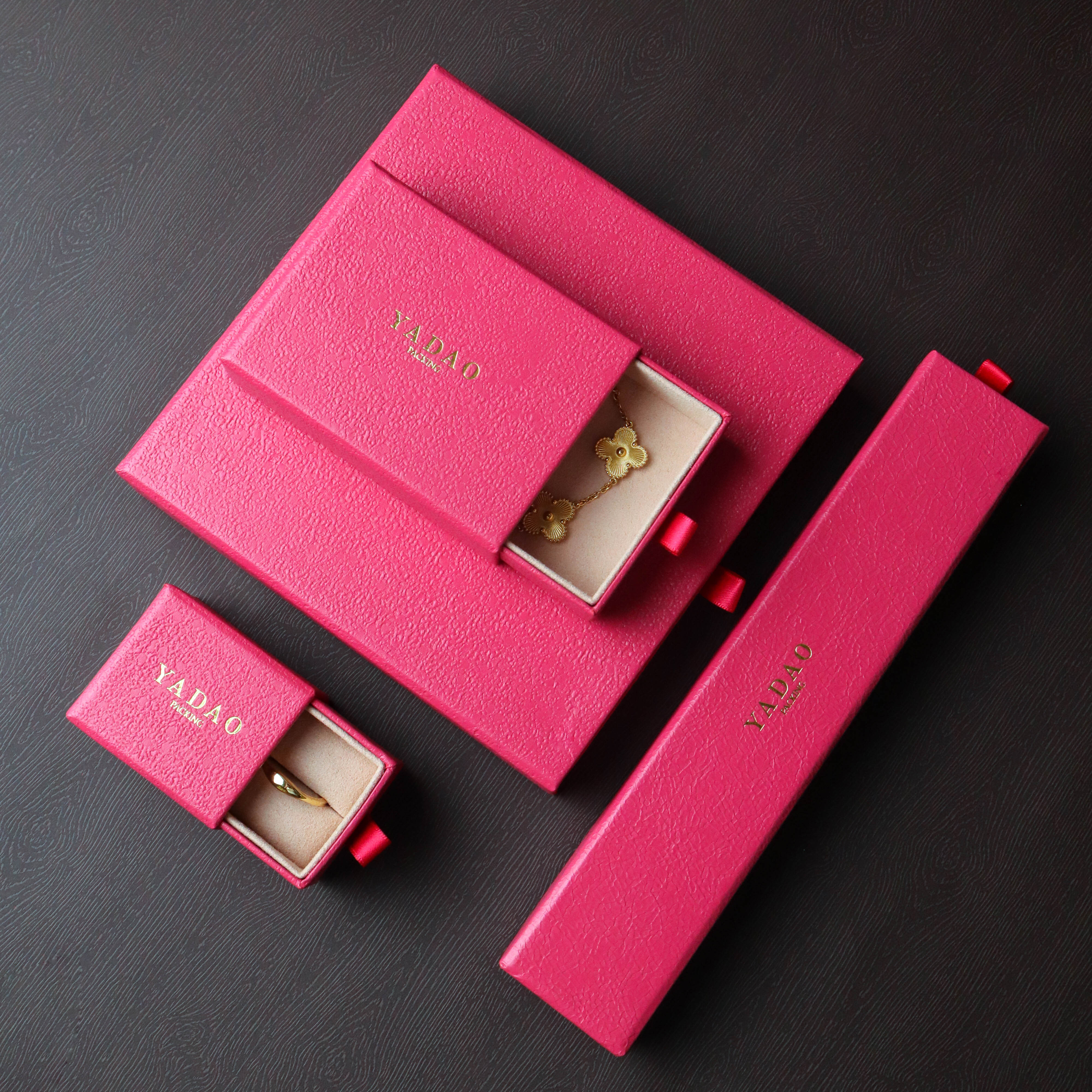 Różowy papierowy wysokiej klasy organizer na biżuterię Idealny zestaw upominkowy