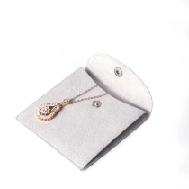 China Yaodao Großhandel Geschenk Ohrring Halskette Verpackung Karten Display mit Logo-Einsatz Trennwand benutzerdefinierte Wildleder Samt Schmuckbeutel Hersteller