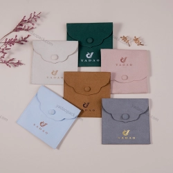 China Yaodao personalizado envelope de camurça pequena bolsa de joias rosa e embalagem de presente com botão fabricante