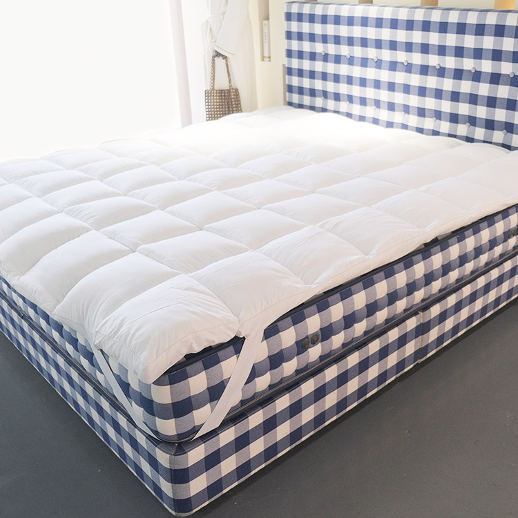 China Washable Fluffy Hollow High Elastic Fiber King Size Quilted Fitted Mattress Protector Wholesale manufacturer