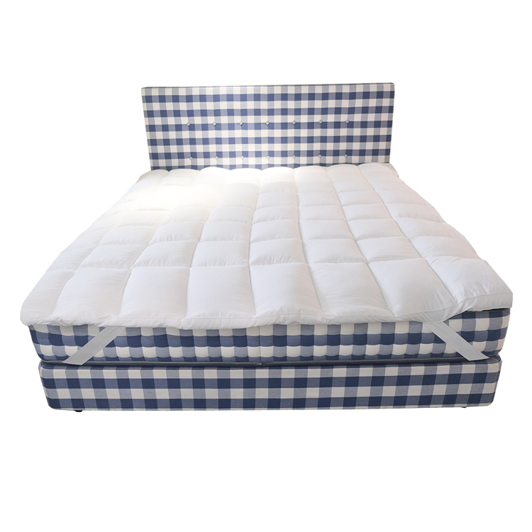 चीन Skin-friendly Light Hypoallergenic Quilted Queen Size Mattress Topper Bed Supplier उत्पादक