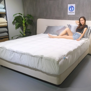 Antibacterial Waterproof Fluffy Quilted Mattress Topper Cover Factory