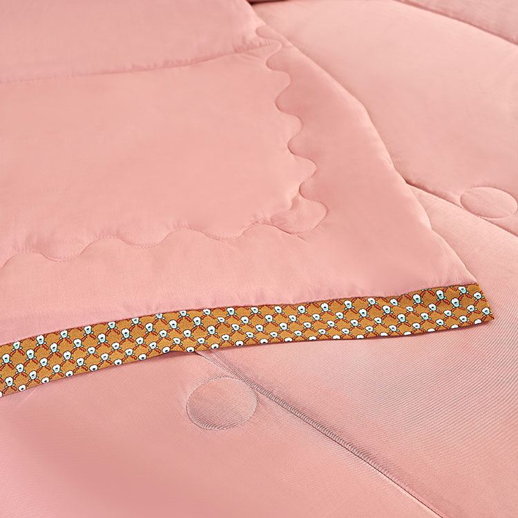 China Light Luxury Stitching Soft Touch Cooling Tencel Summer Quilt Großhändler Hersteller