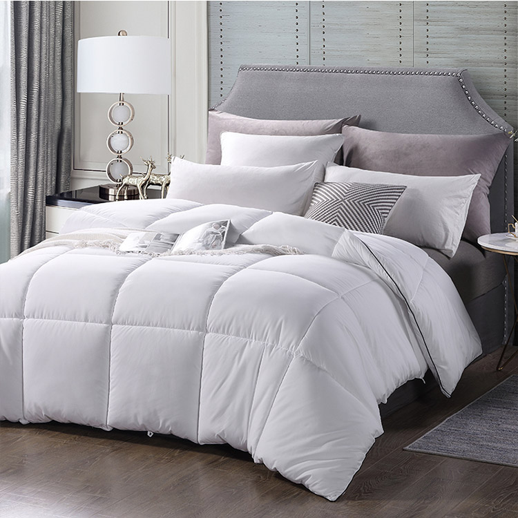 China Bedding Essential Hotel Duvets Insert Down Alternative Quilt China Winter Comforter Manufacturer manufacturer