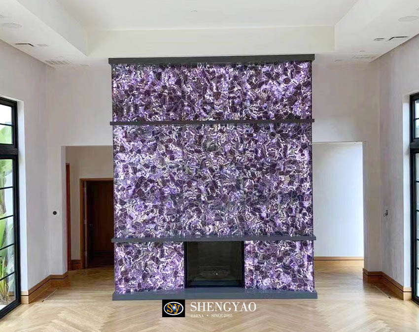 ¿Pondrías una pared de piedras preciosas en tu casa?