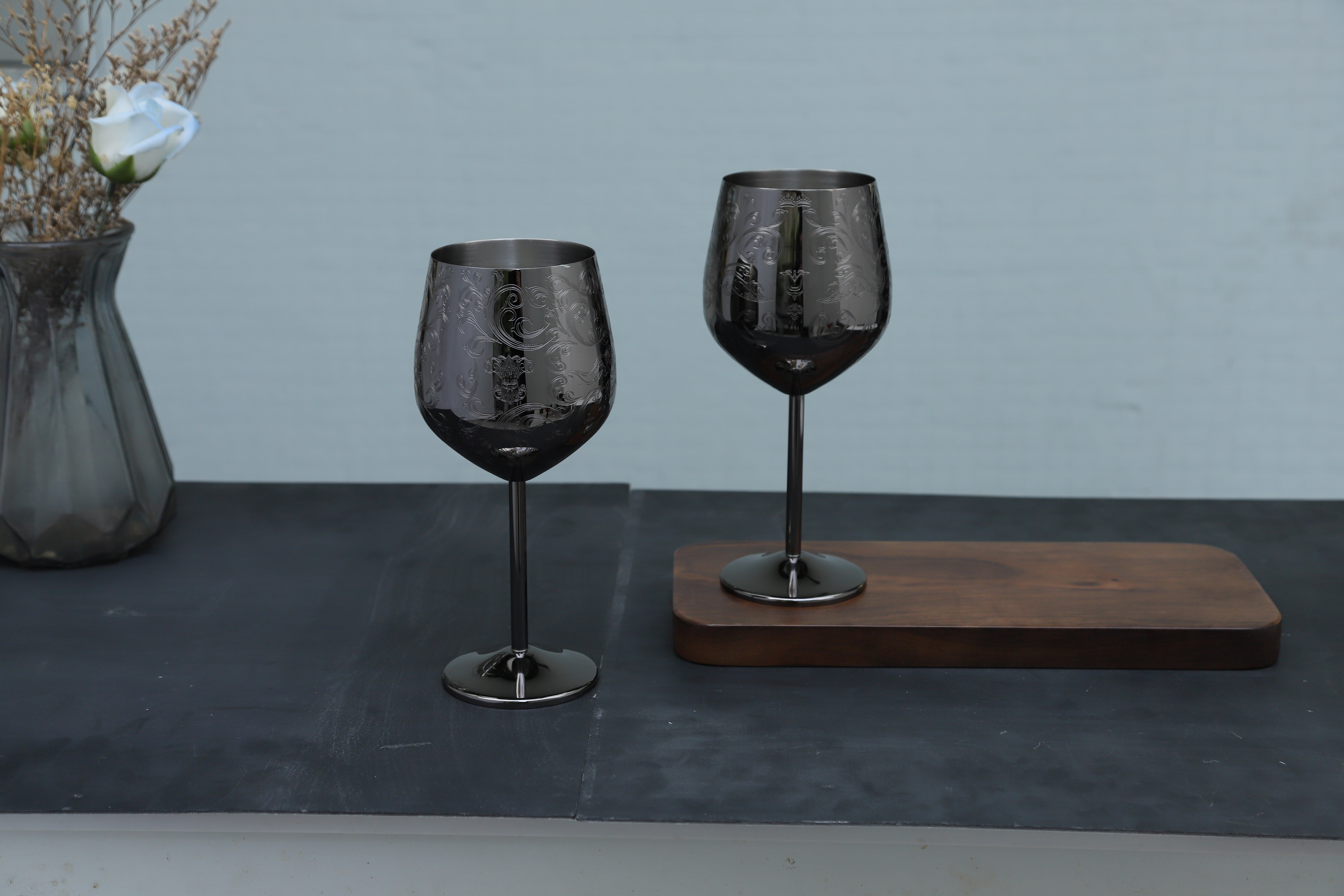 17oz Baroque Etched Stainless Steel Wine Glasses: Food-Grade, Versatile for Outdoor & Home Use