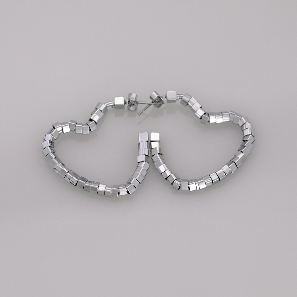 Jewellery Fashion Geometric Heart Shaped Hoop Earring.