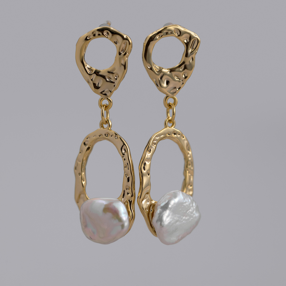 Bijoux à la mode Boucle d'oreille rétro en perle blanche.