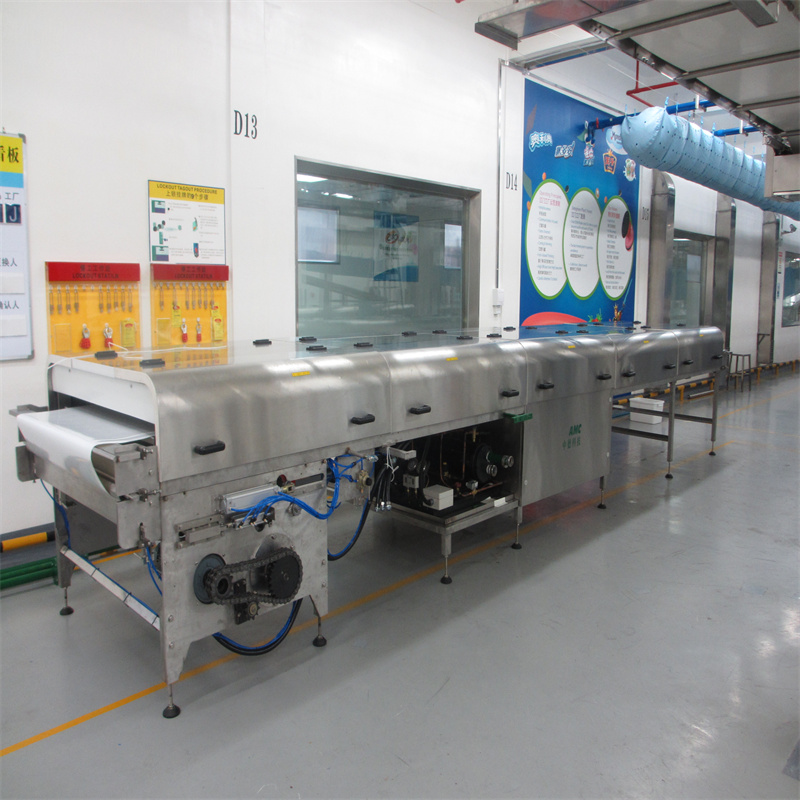 Sistema de túnel de resfriamento de salgadinhos de chocolate para processamento industrial AMC