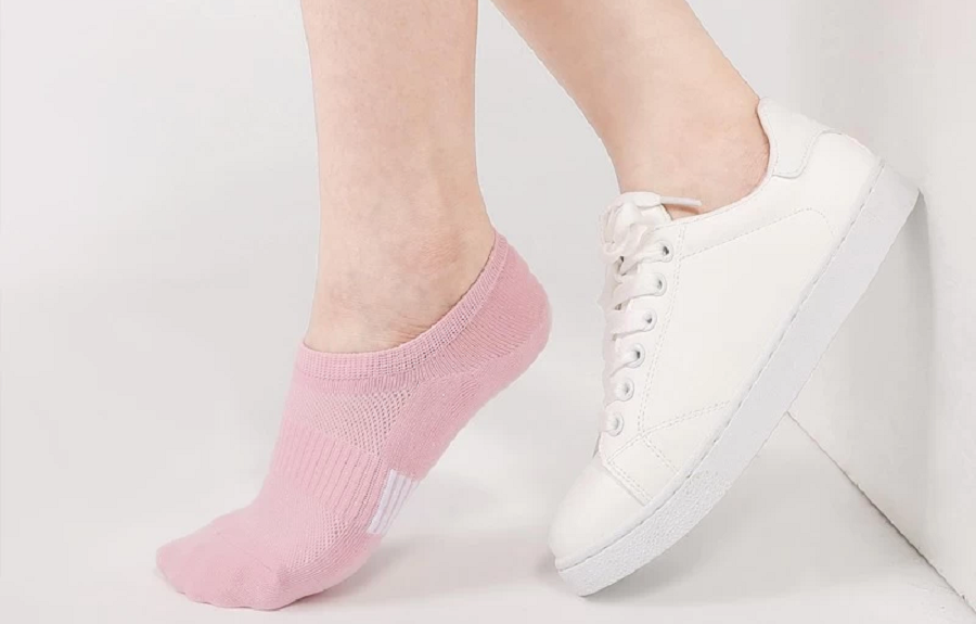 OEKO-TEX Certified Socks: Low MOQ Custom Manufacturing by Jixingfeng