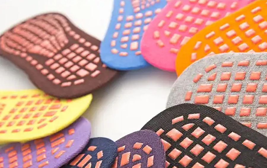 Foshan Nanhai Jixingfeng Knitting Factory – Kostengünstige, maßgeschneiderte, rutschfeste Bodensocken