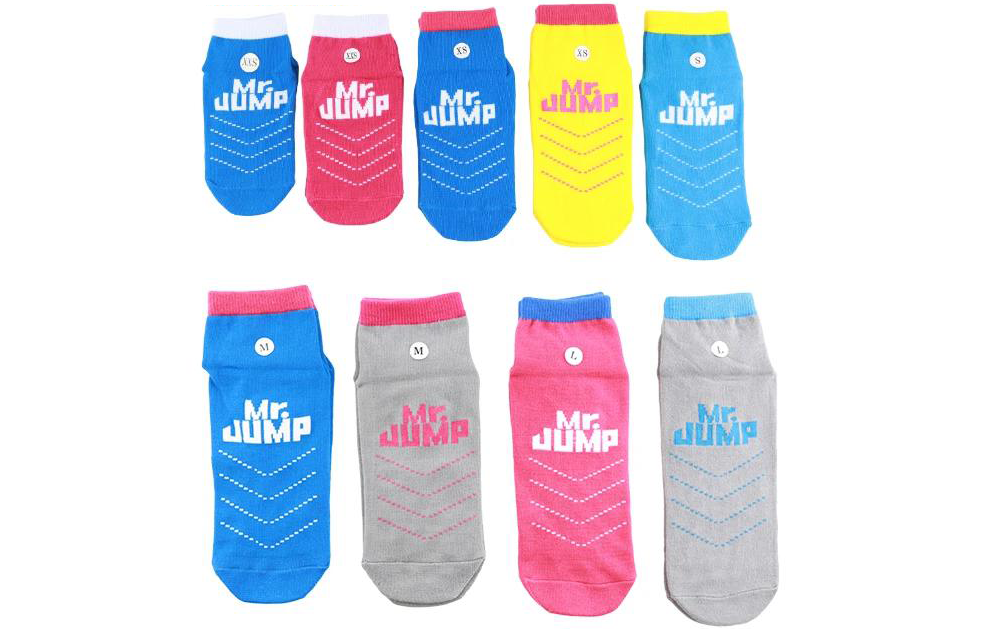 La fábrica de tejido Jixingfeng es pionera en la fabricación ágil de calcetines teñidos anudados personalizados
