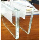 Chine Verre trempé ultra clair d'épaisseur de 8-15mm pour portes et fenêtres en verre fabricant