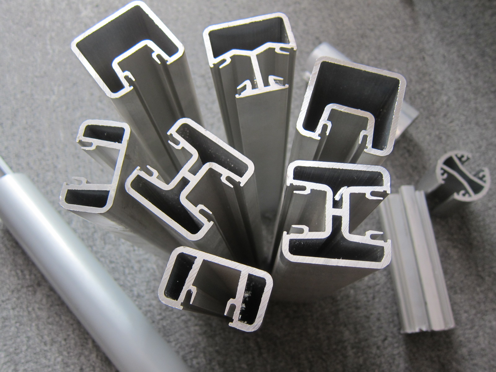 Sistema ringhiera in alluminio corrimano postale vetro quadrato