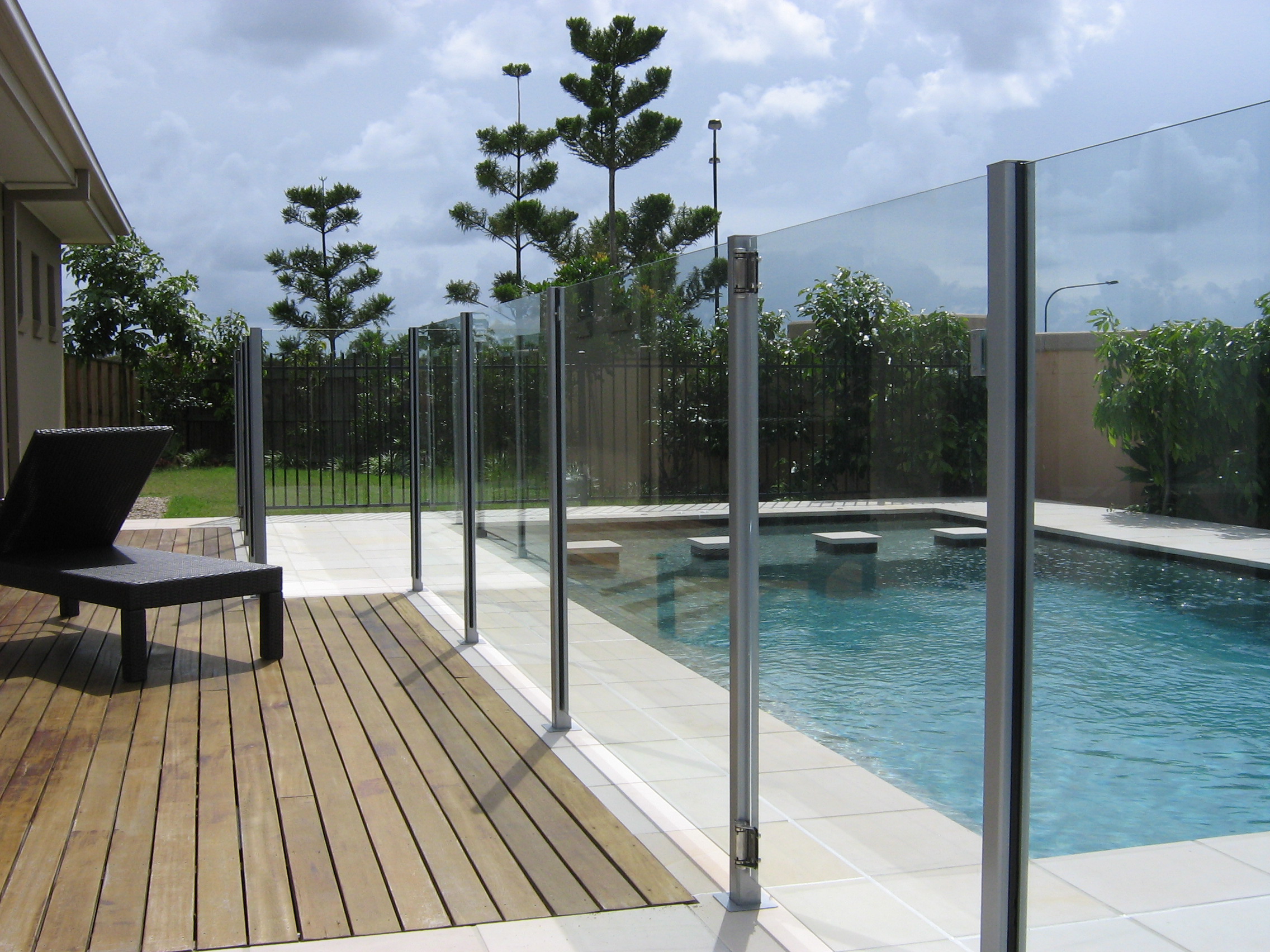 China aluminum glass balustrade system , aluminum glass railing system supplier