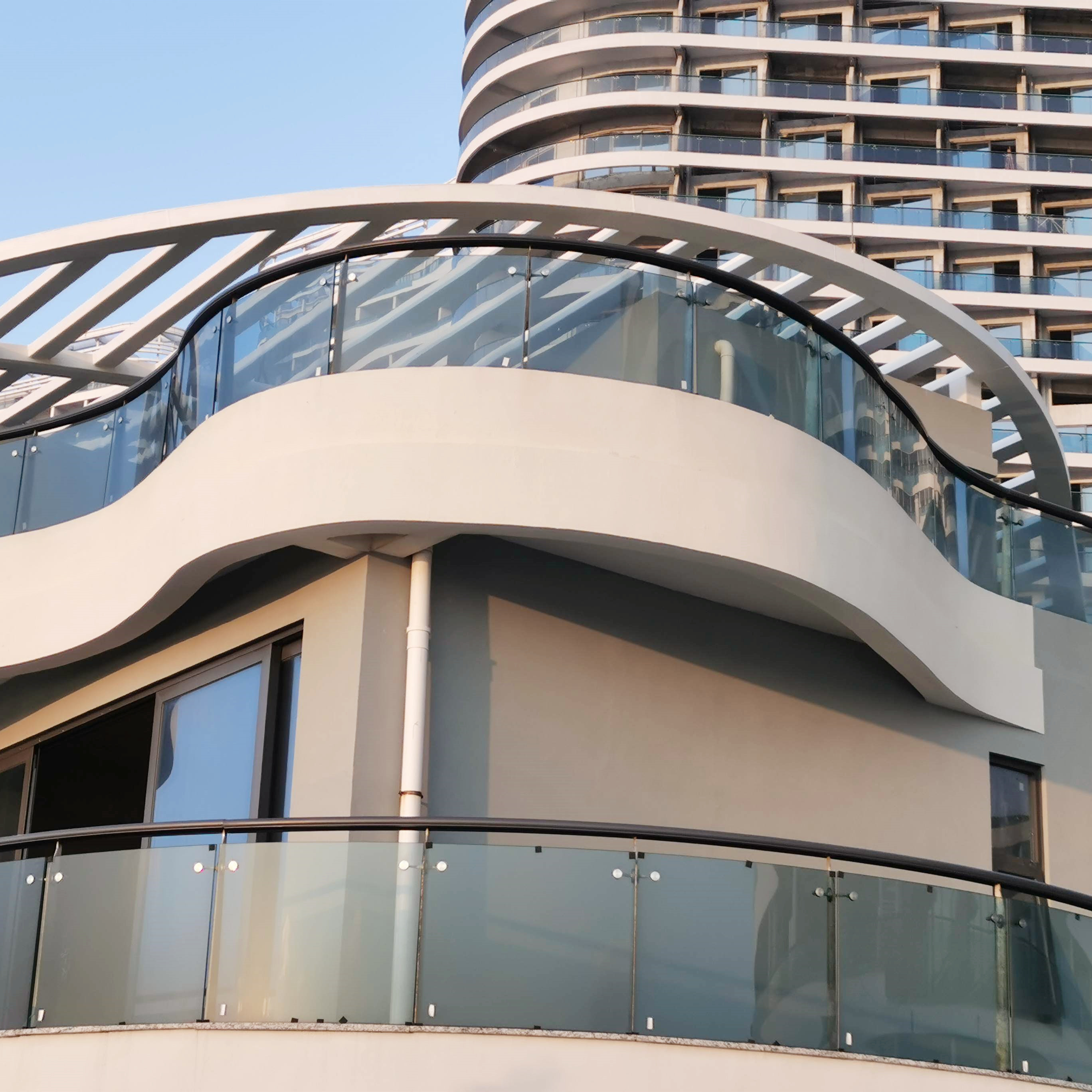 Balaustrada de aço inoxidável para grades de vidro de edifício comercial