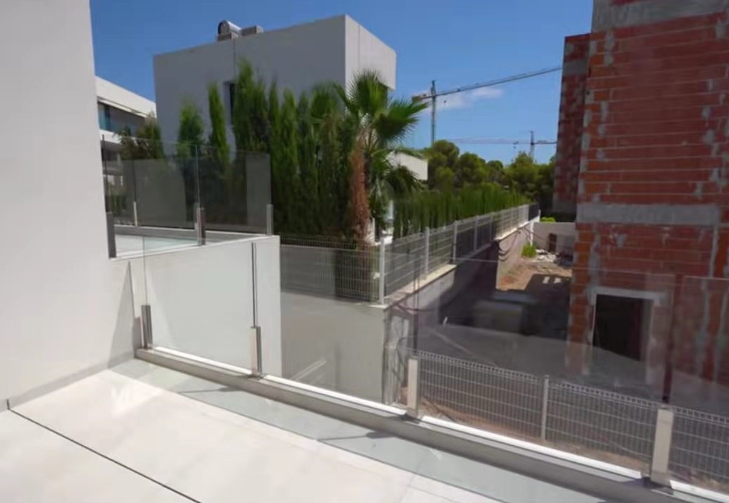 Frameless Glass Balcony Railing Stainless Steel Mini Post Balustrade