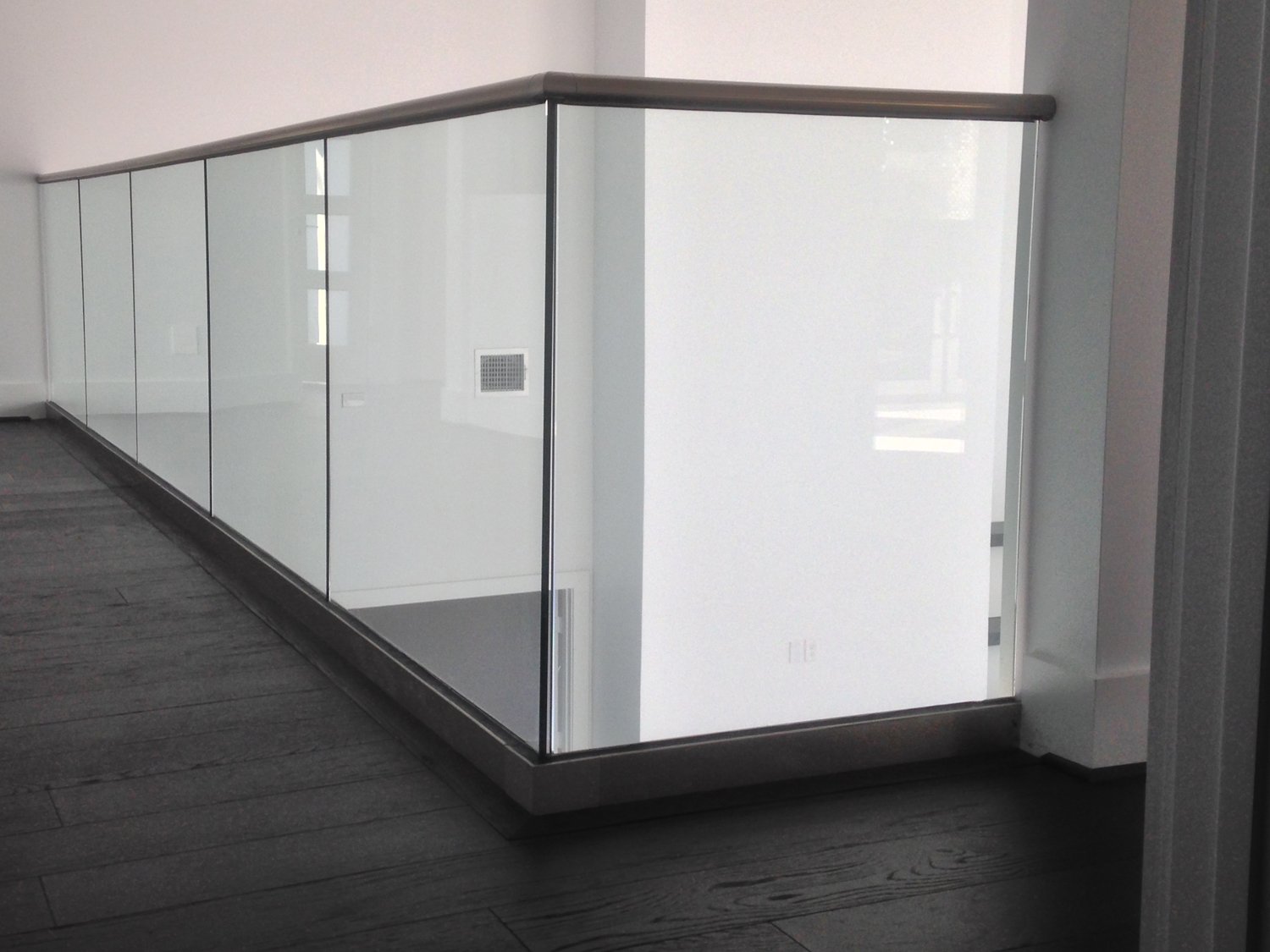 Hot Sale Indoor Balcony Terrace Tempered Glass Railing / U Channel Aluminum Profile for Glass Railing