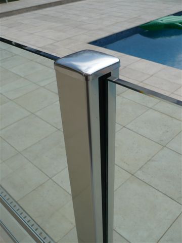 Outdoor frameless aluminum railing and fittings for pool fence