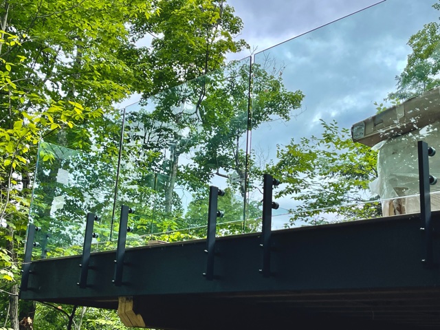 Standoff  Post Design Outdoor Aluminum Deck Frameless Side Mounted Glass Railing